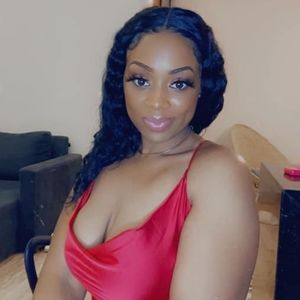 Meet your Posher, Dione